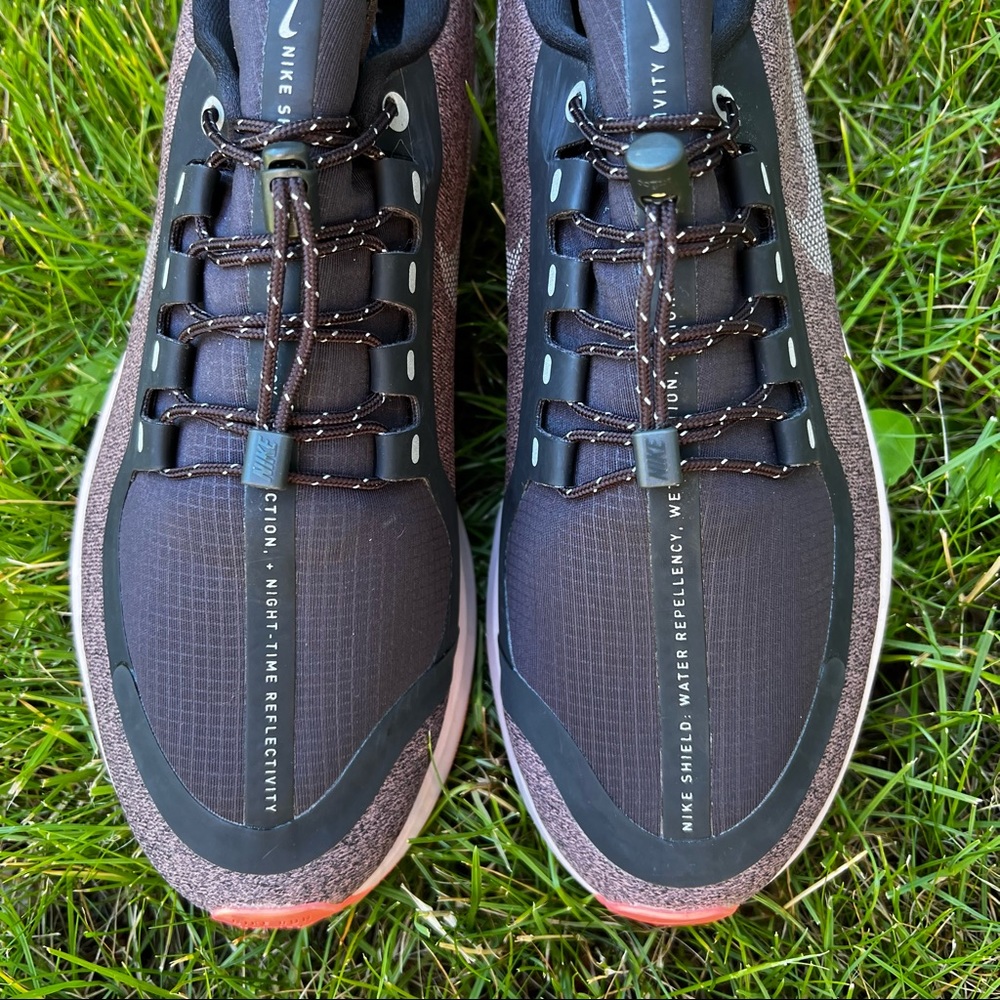 Nike Air Zoom Winflo 5 Shield Women's Water Resistant Running Shoes (Size 8) - Picture 2 of 9